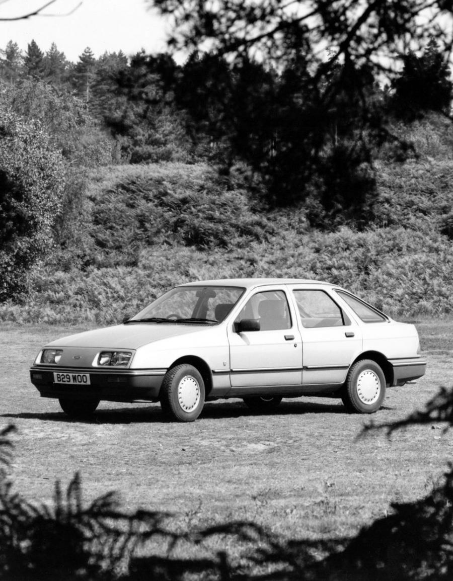  Ford Sierra 5-Door 1982 года  (UK) (фото 3 из 8)